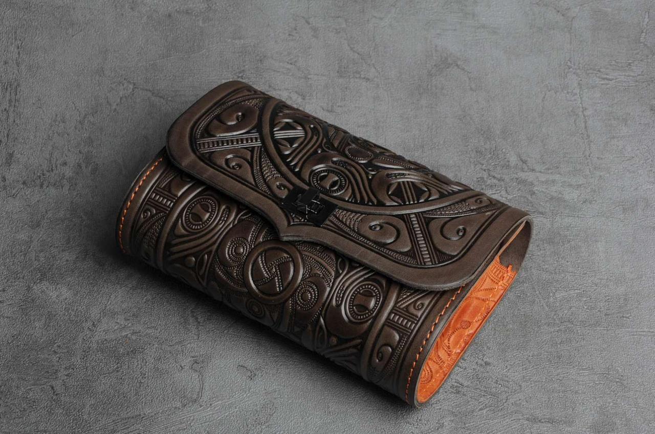 

Женская кожаная сумочка-клатч тиснение Boxwell ld-60 brown/foxy на плечо, на пояс