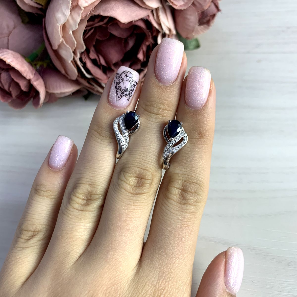 

Серебряные серьги SilverLine с натуральным сапфиром 1.83ct