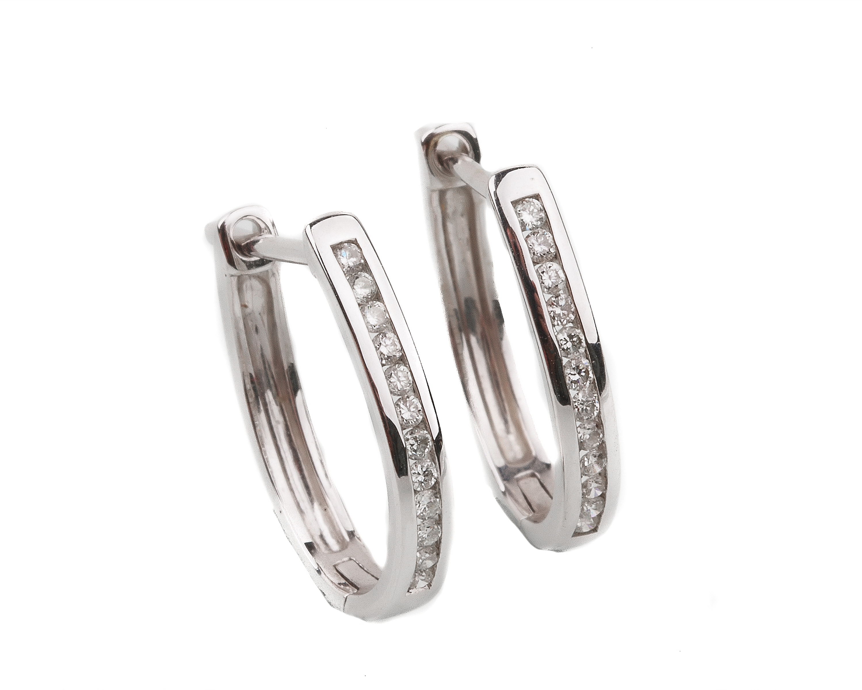 

Золотые серьги с бриллиантами KR21408 Диамант