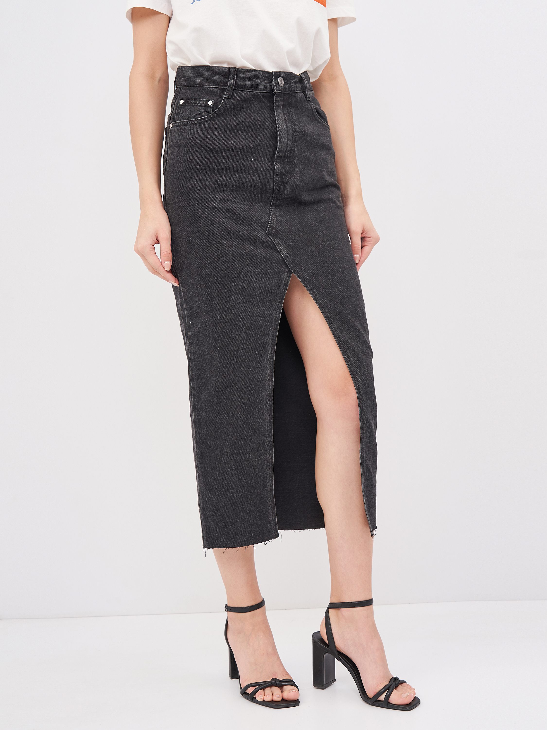

Юбка джинсовая Pull & Bear 9398/326/800 M Черная