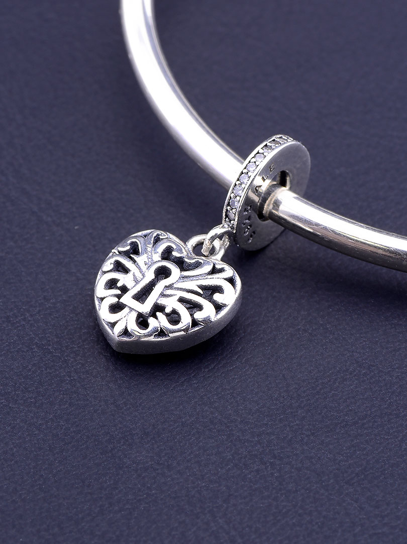 

Шарм Сердце со скважиной Pandora Style Серебро(925) 082844