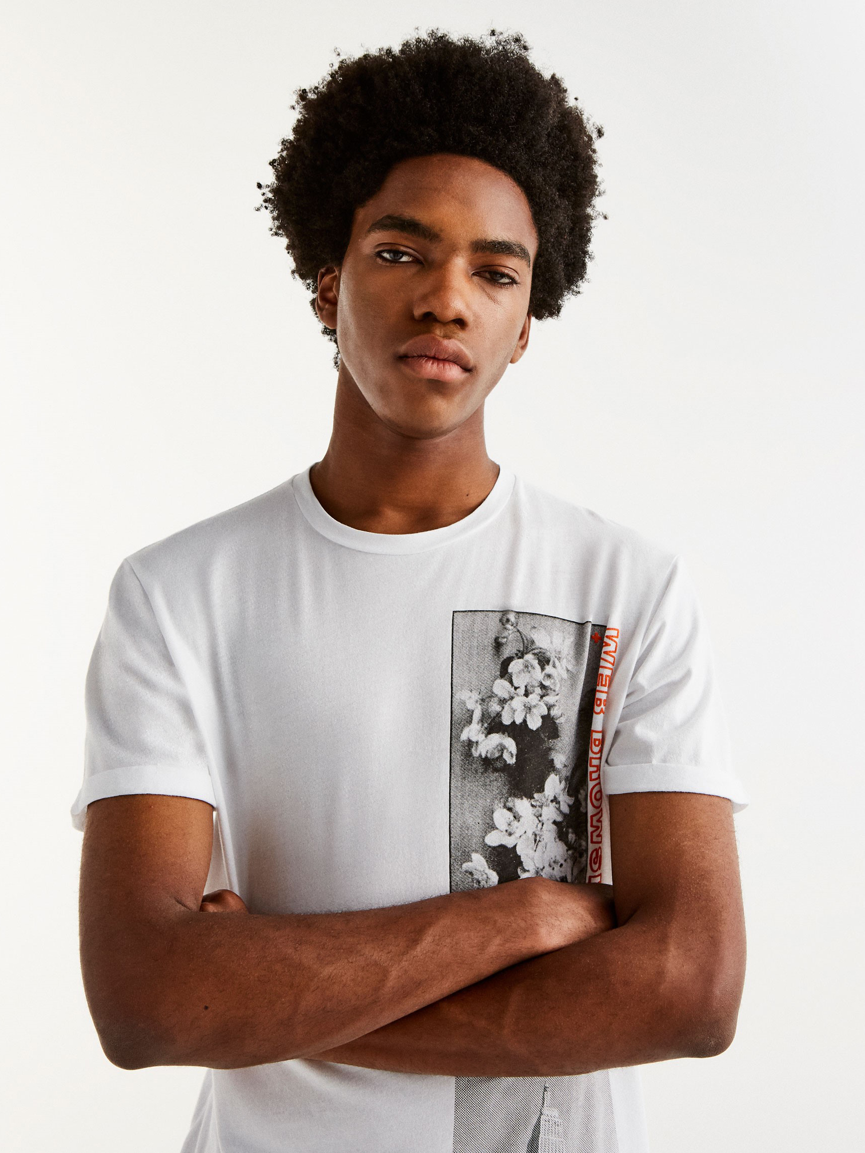 

Футболка Pull & Bear 05230545250 M Принт