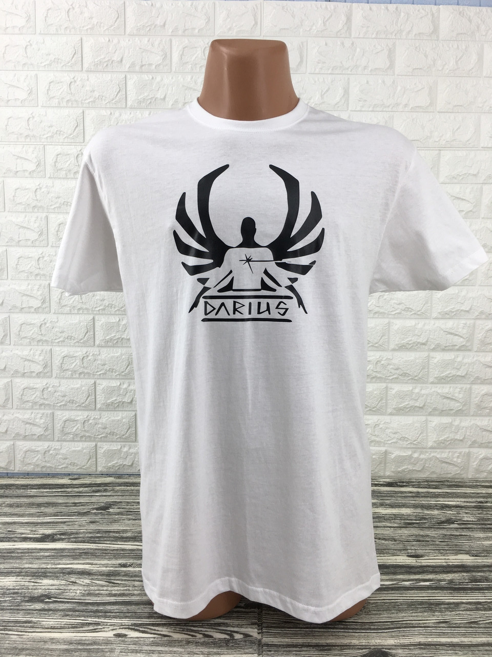 

Футболка Darius Logo (Белая)Размер, Футболка Darius Logo (Белая)Размер L