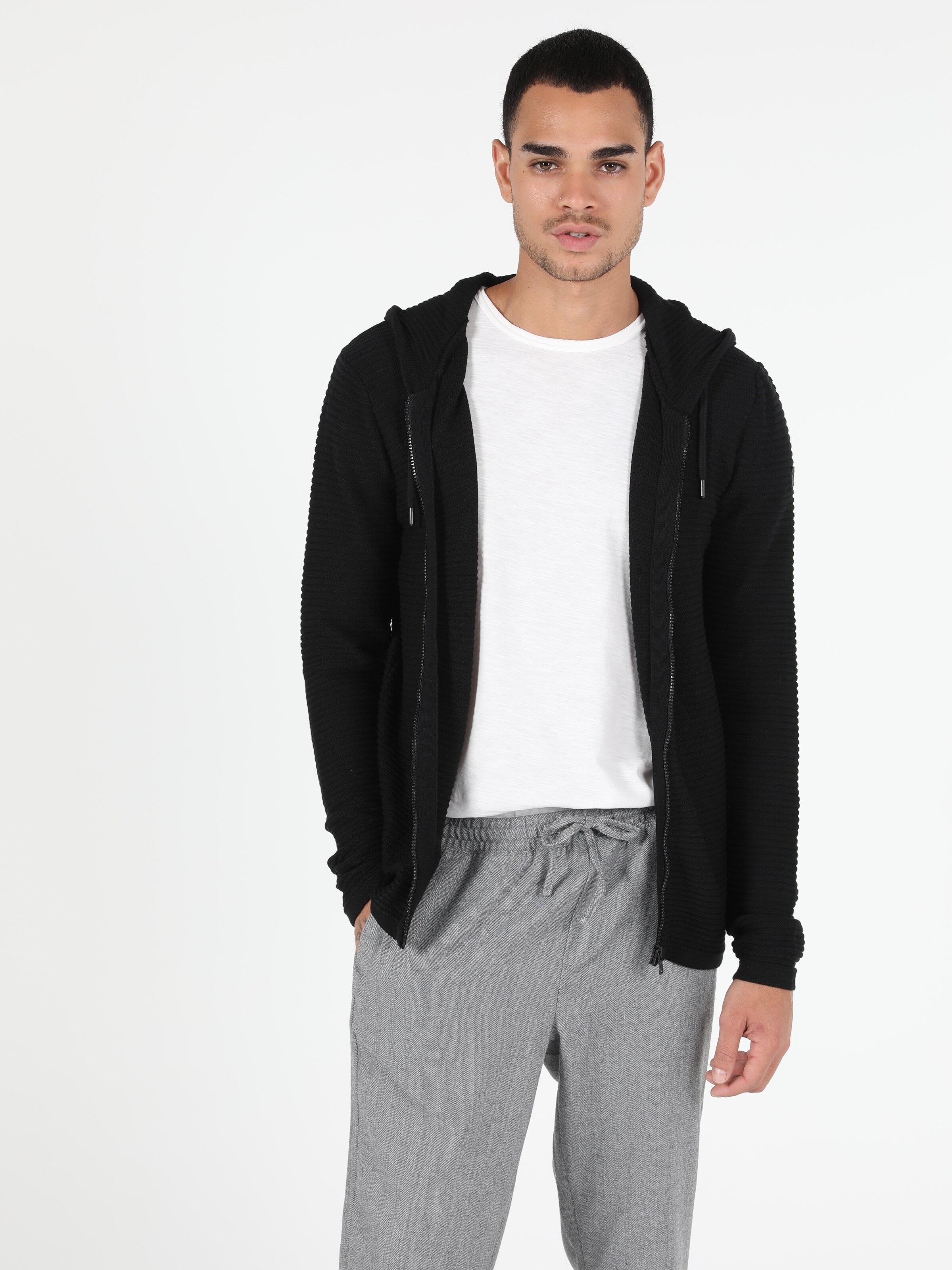 

Толстовка Colin' CL1050730BLK, Толстовка Colin's CL1050730BLK S