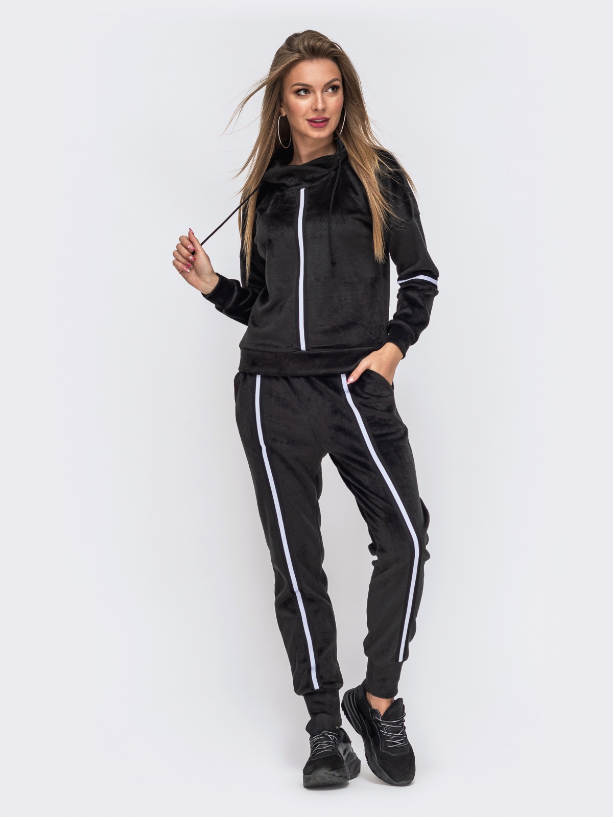 

Спортивный костюм Dressa 51066 46-48 Черный