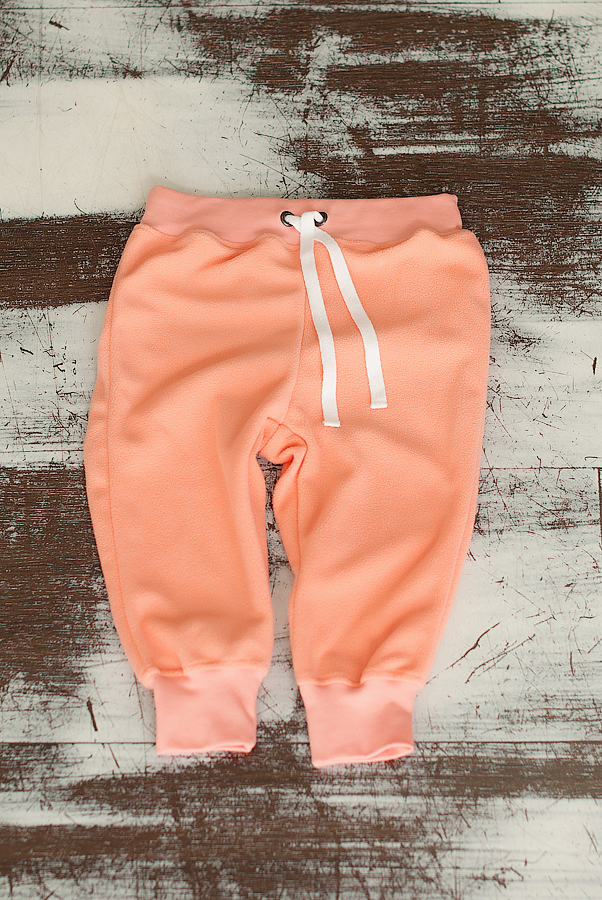 

Спортивные брюки Little Bunny флисовые на кулиске 128см Ванильные