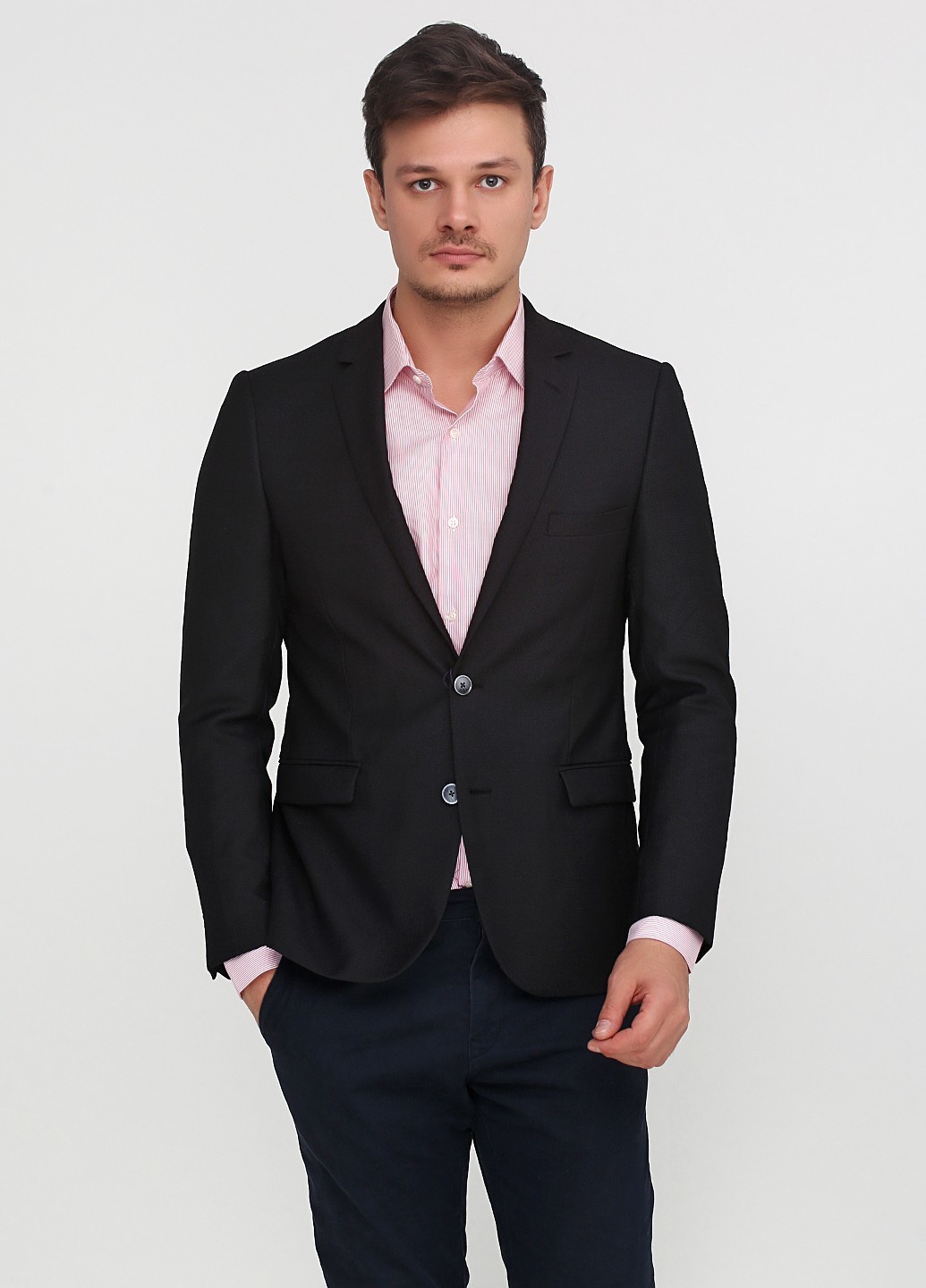 

Пиджак McNeal (49-JA-24-03-Black, Пиджак McNeal (49-JA-24-03-Black-50)