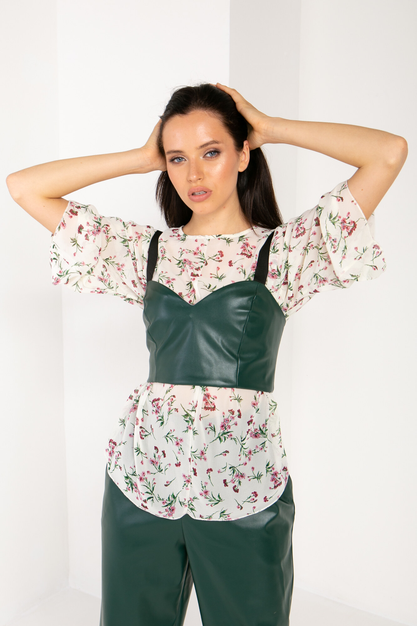 

Топ Garne TIFFANI XL Зеленый
