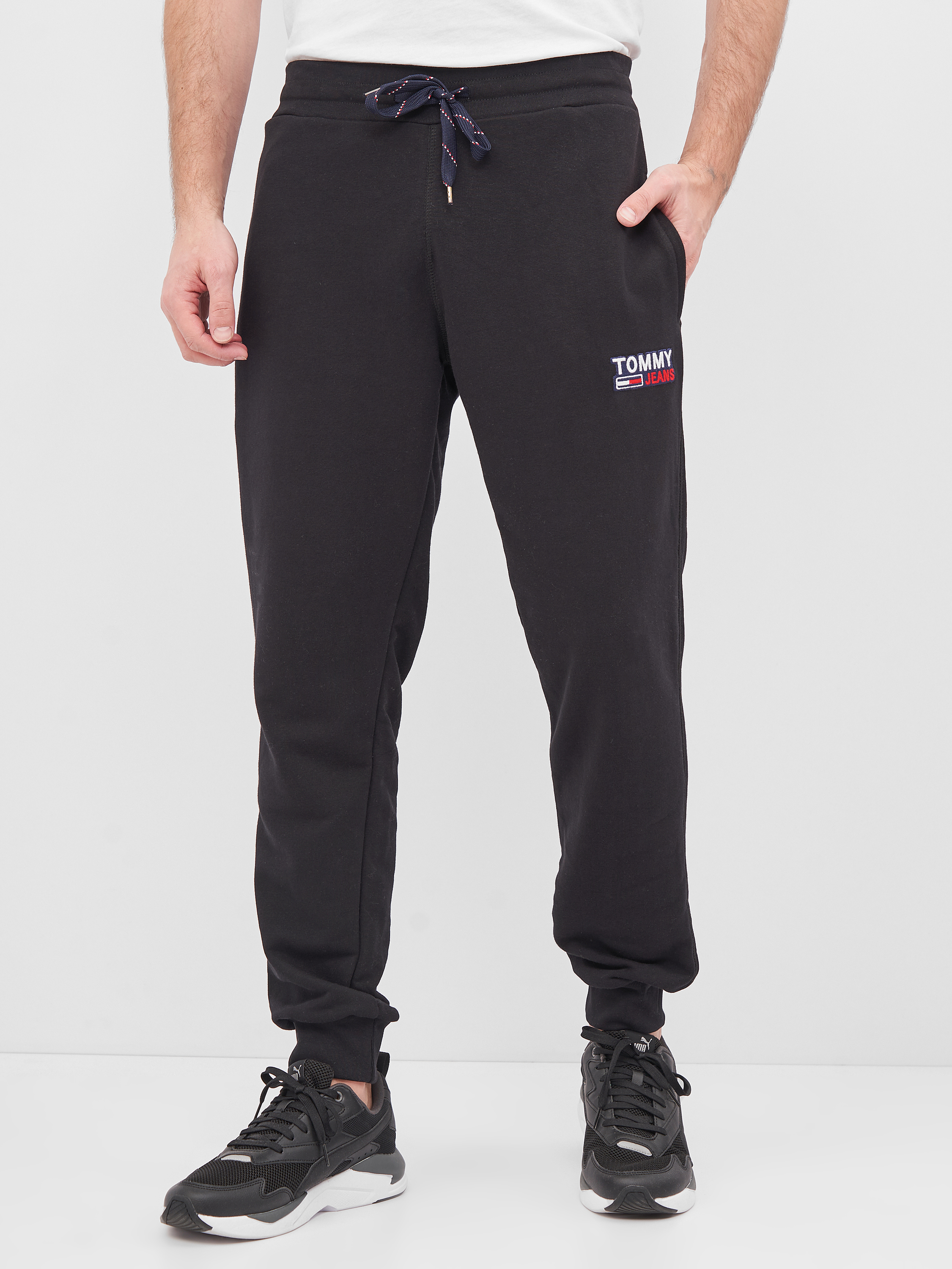 

Спортивные брюки Tommy Hilfiger 10413.1 M (46) Черные