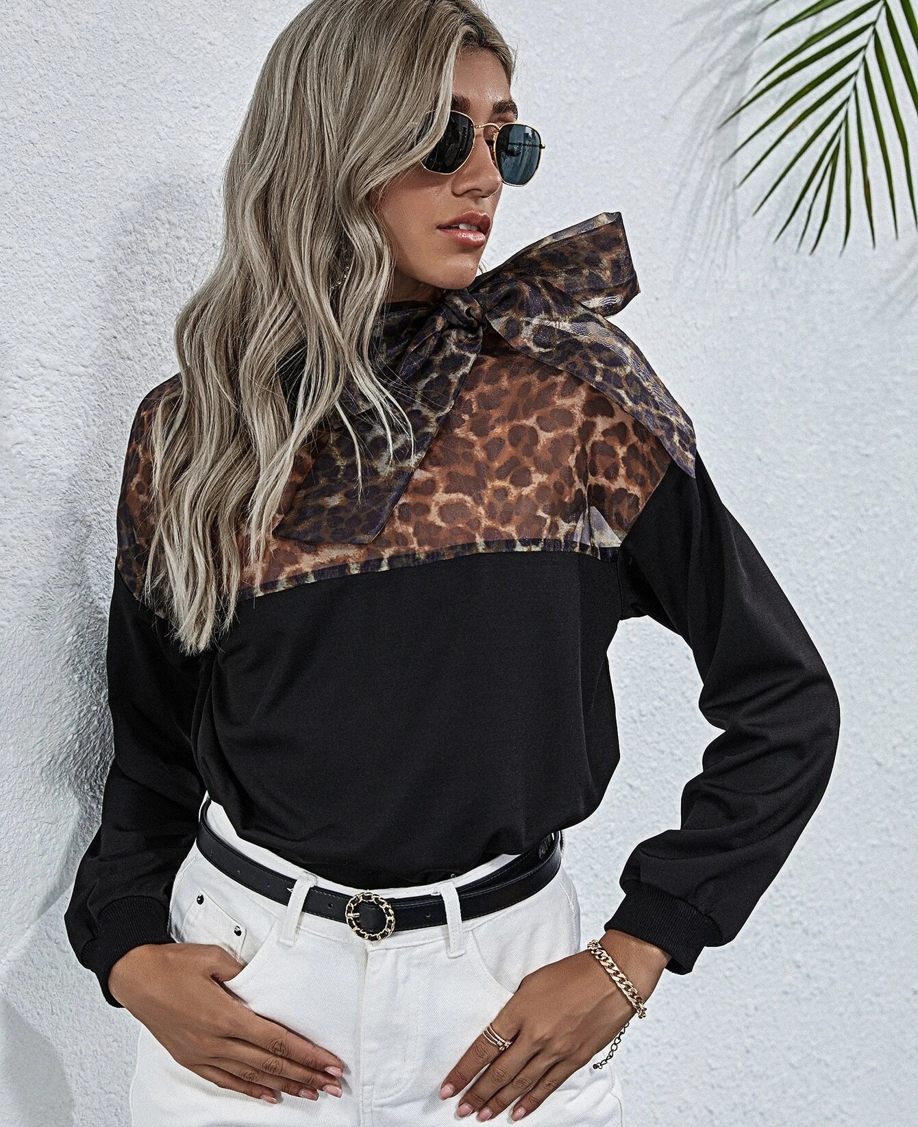 

Свитшот женский из комбинированной ткани Leopard Berni Fashion (L) Черный