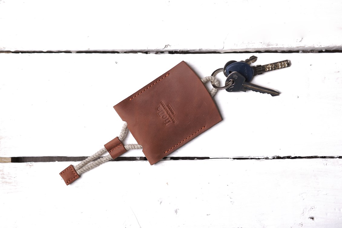 

Ключница из натуральной кожи Holla Key Holder ( ручная работа) Коричневый