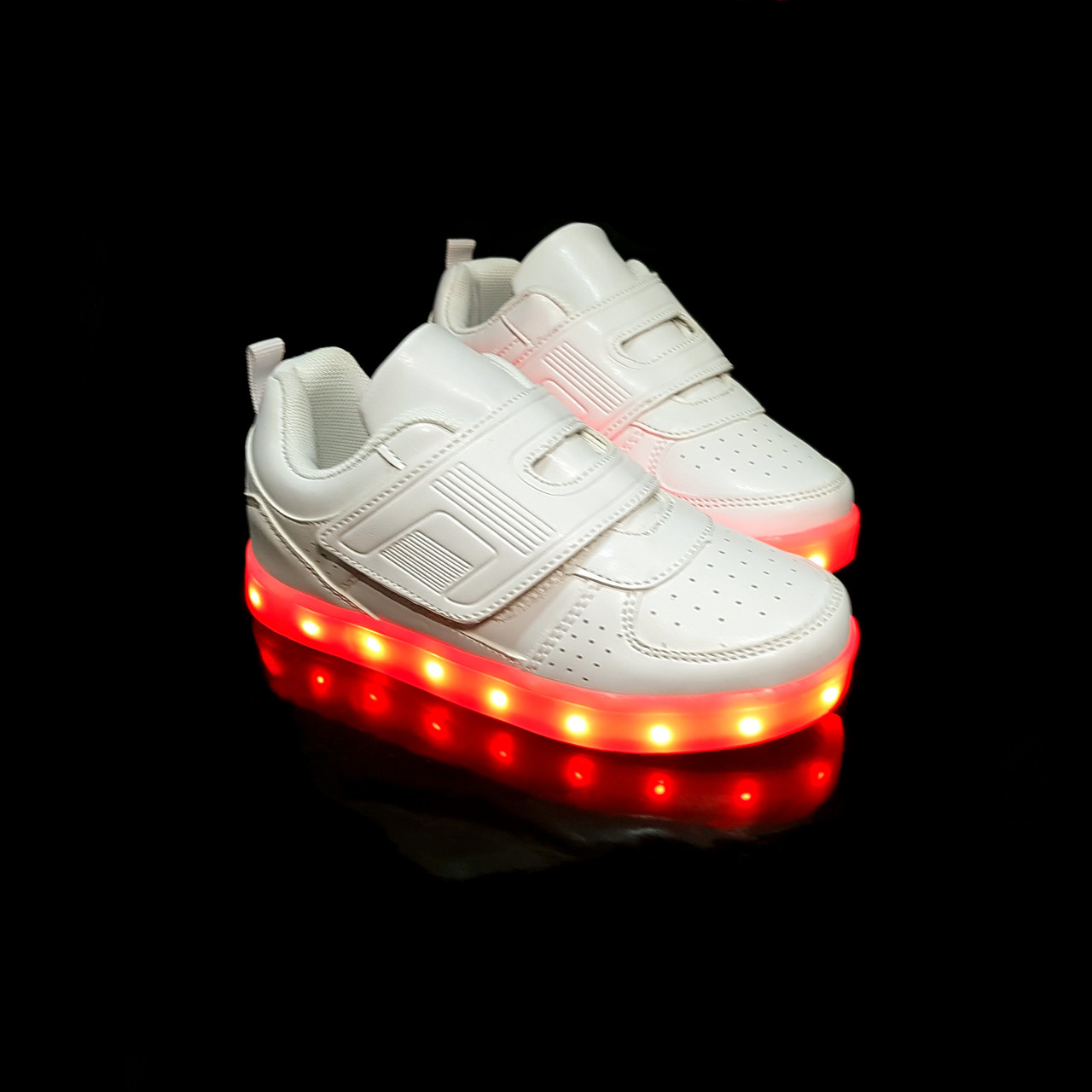 

Кроссовки для мальчиков с LED подсветкой White 687 33 p