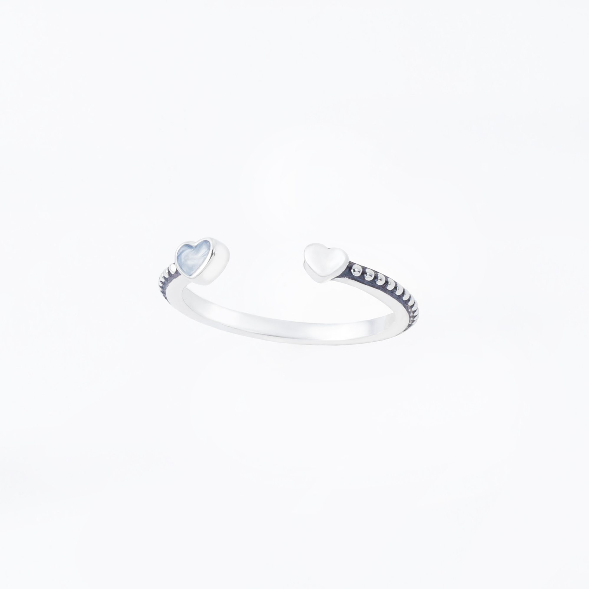 

Каблучка TOP Silver размер 19,0 2,12 г 510289б
