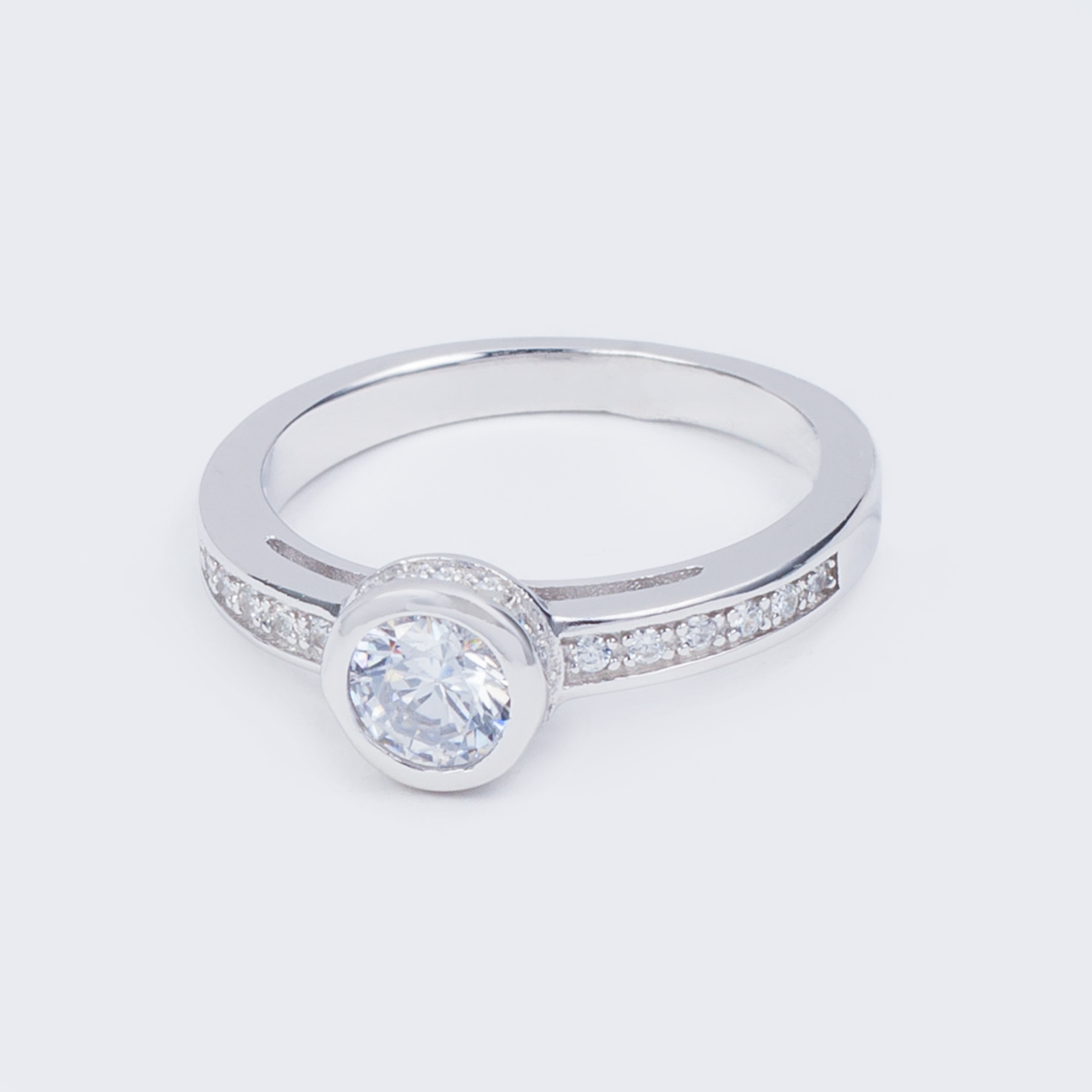 

Каблучка TOP Silver розмір 17,5 3,84 г