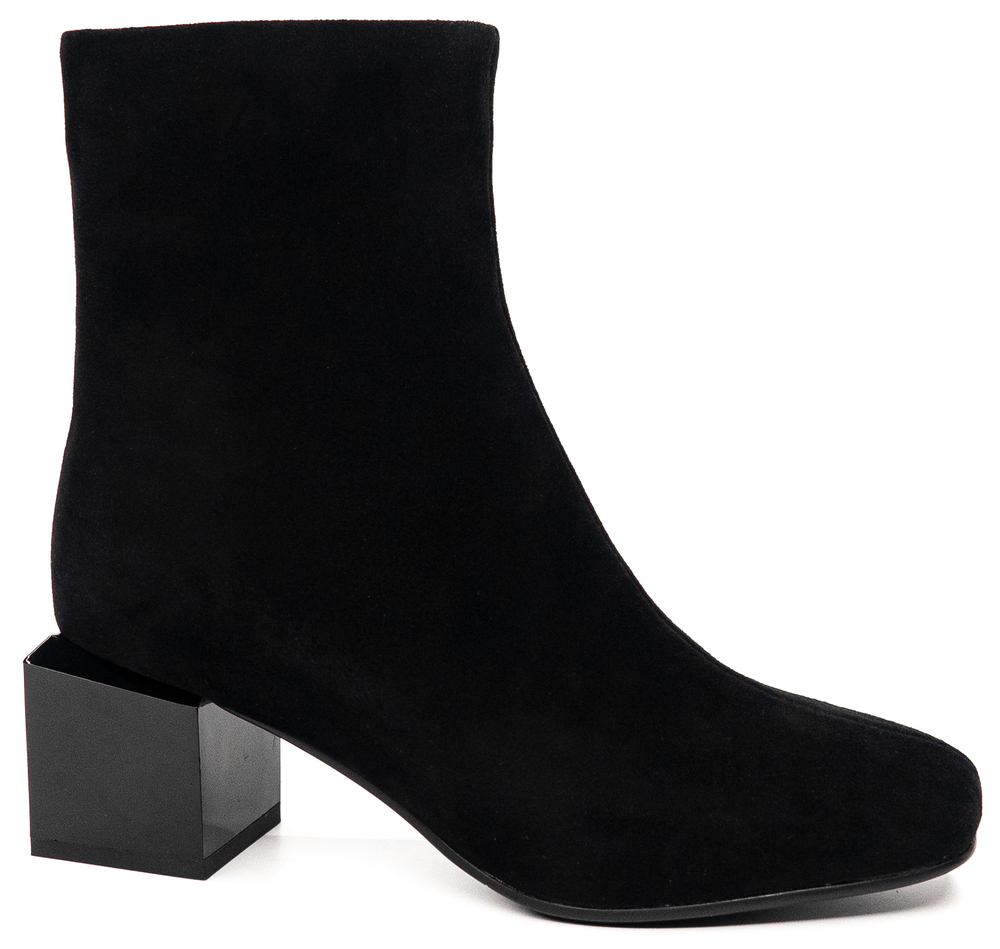 

Замшевые ботильоны VERITAS 796-3678 размер 36 Черный