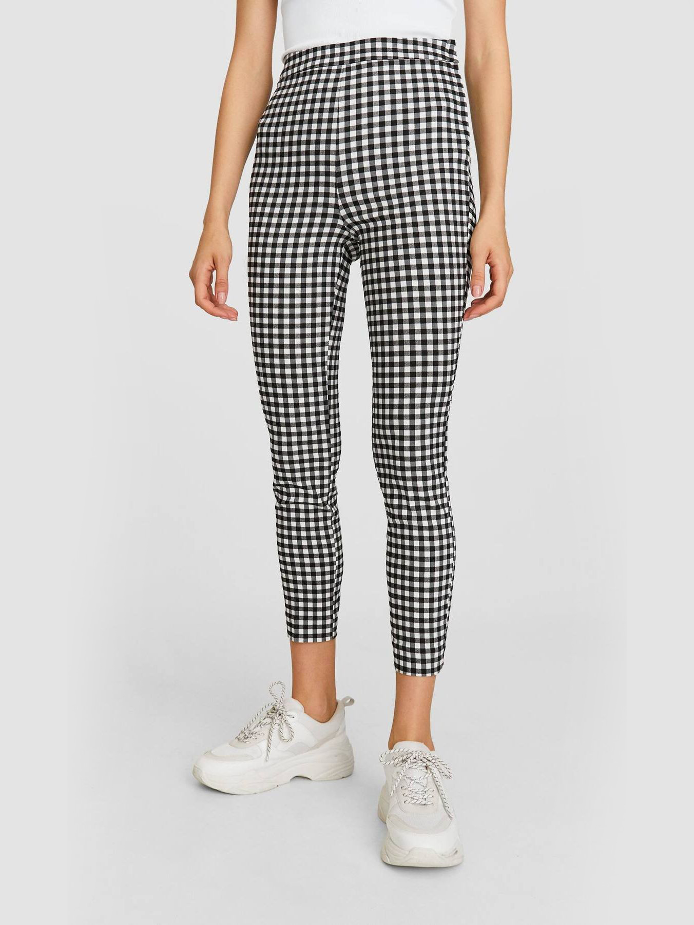 

Брюки Stradivarius 4502/097/001 34 Черные с белым