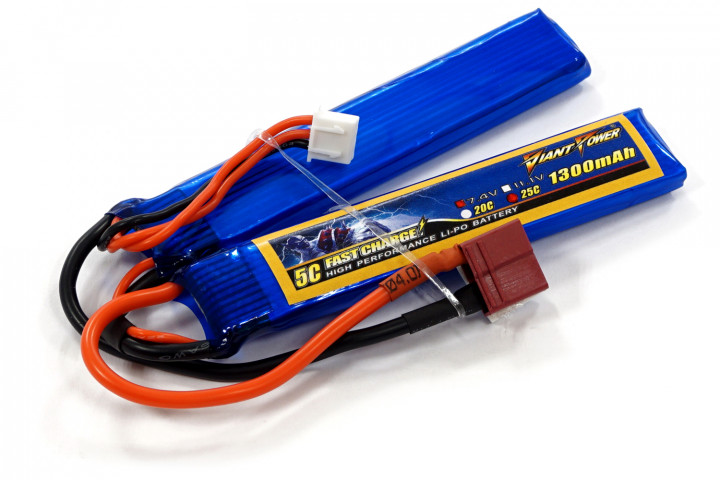 

Аккумулятор для страйкбола Giant Power (Dinogy) Li-Pol 7.4V 2S 1300mAh 25C 2 лепестка 7.5х18х96мм T-Plug