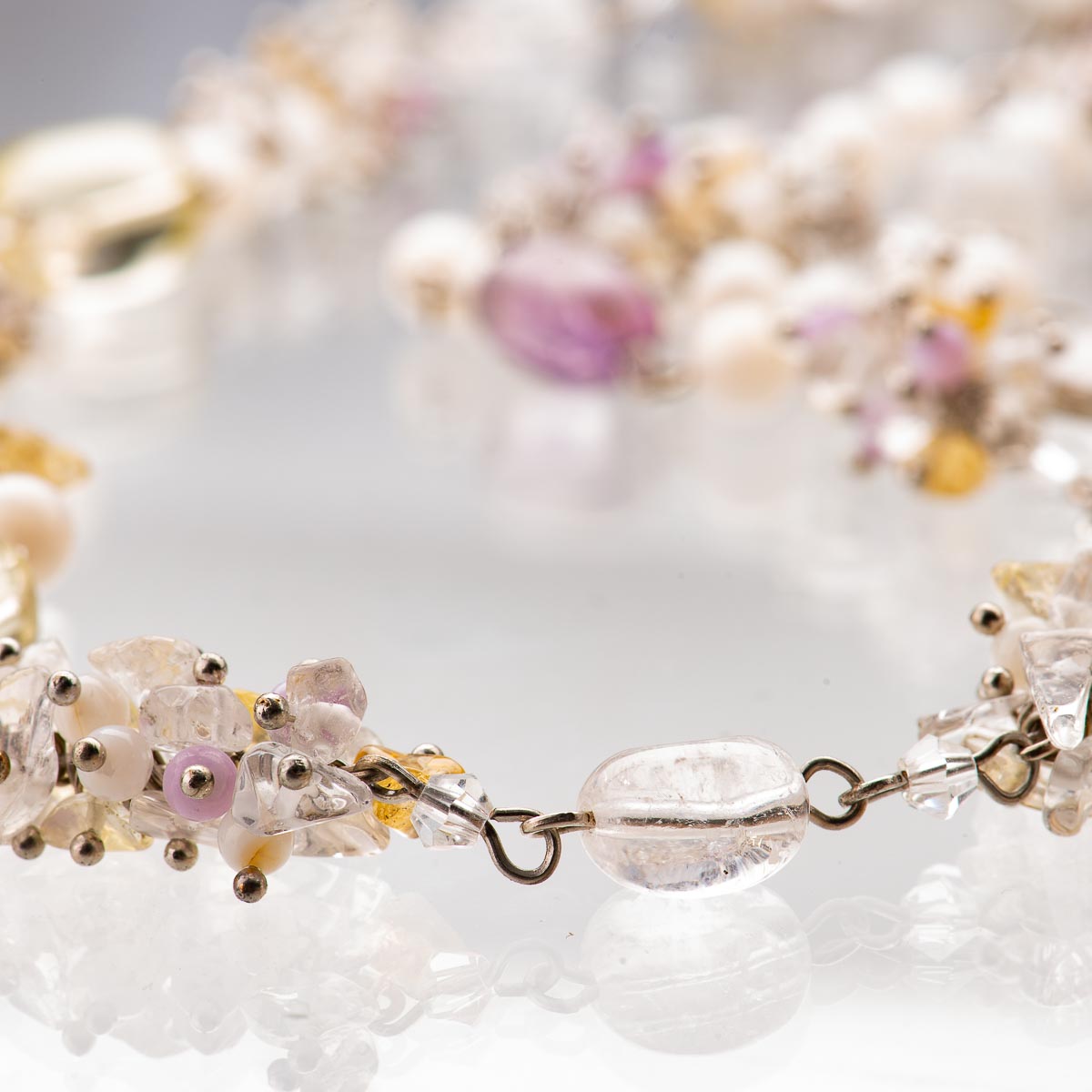 

Бусы с аметистом и горным хрусталем SAMOTSVETY (9.11.03.28.409)