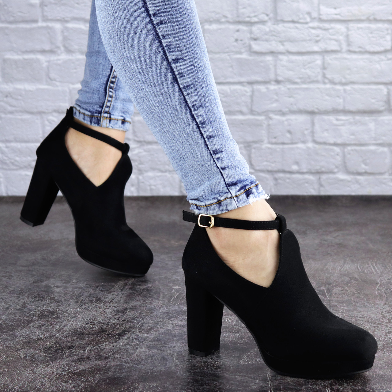

Туфли женские на каблуке Fashion Jaime 2047 39 размер 25 см Черный