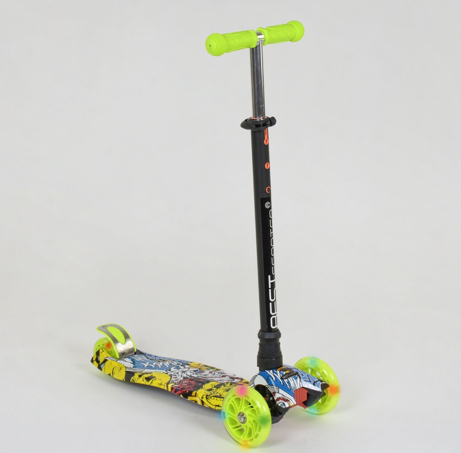 

Самокат Best Scooter MAXI Graffiti А 24649 /779-1393 Black/Green (779-1393)