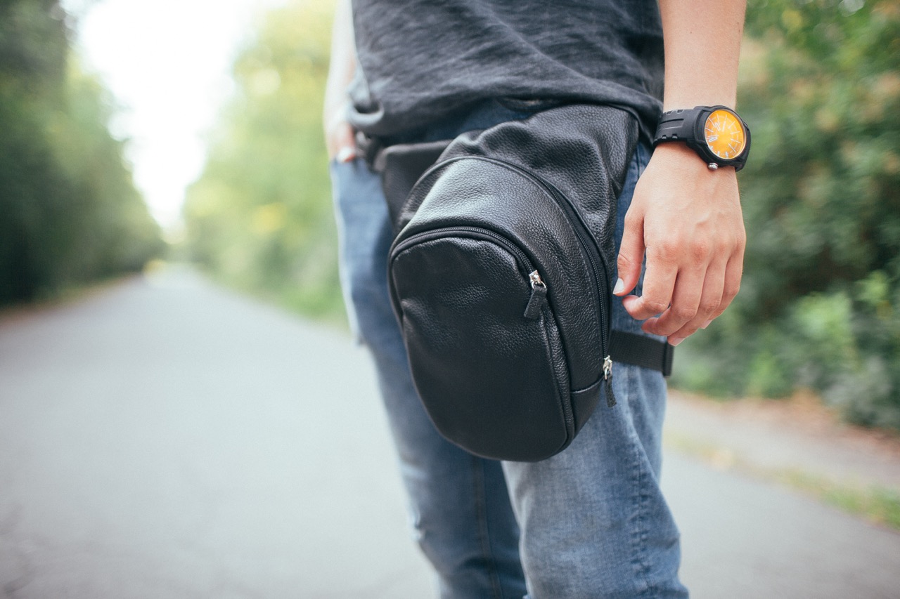 

Сумка Bagster из натуральной кожи через для мотоцикла