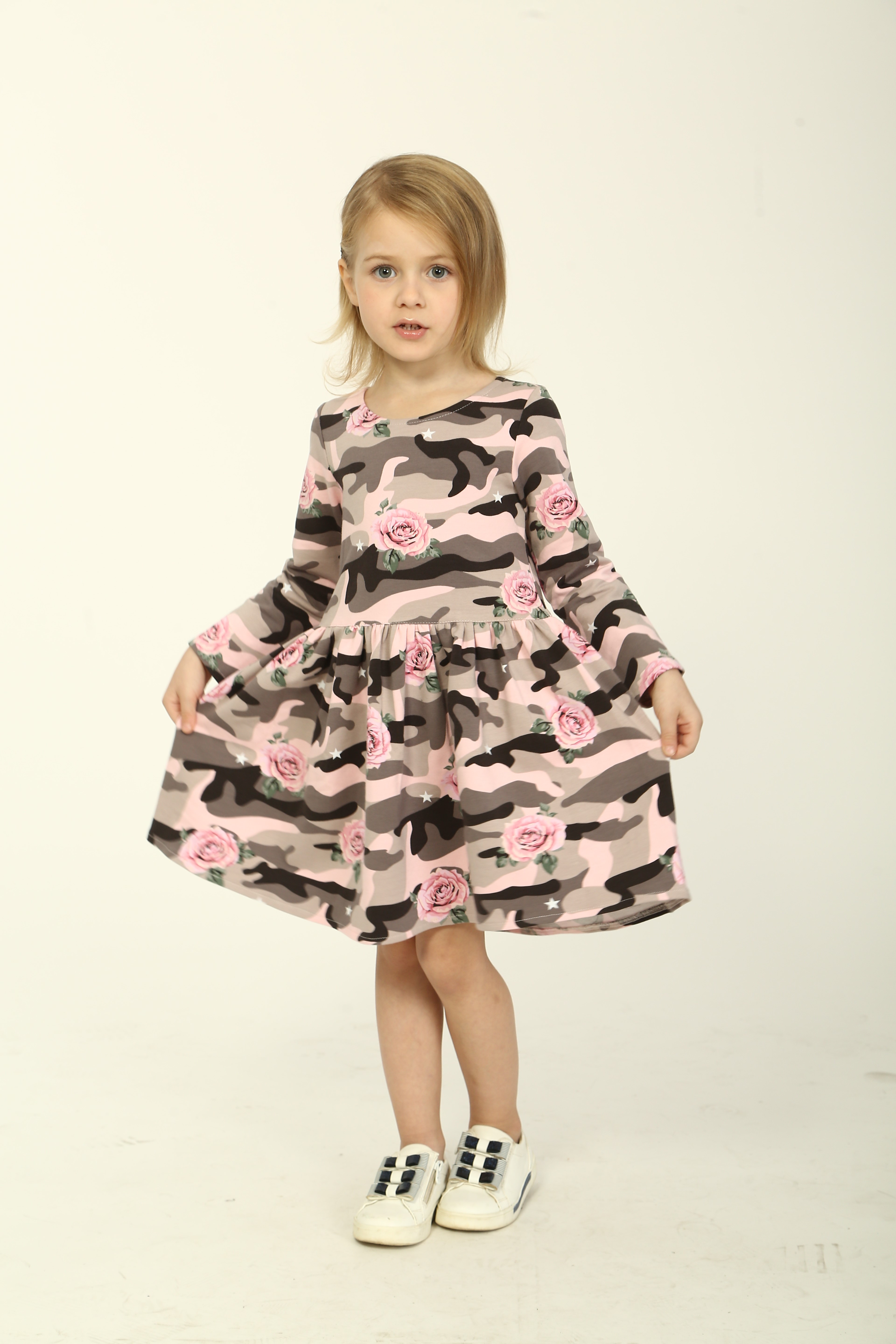 

Платье Ласточка 20_1225 146 см Разноцветный