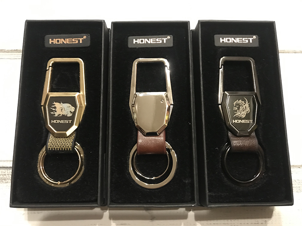 

Брелок Honest 616