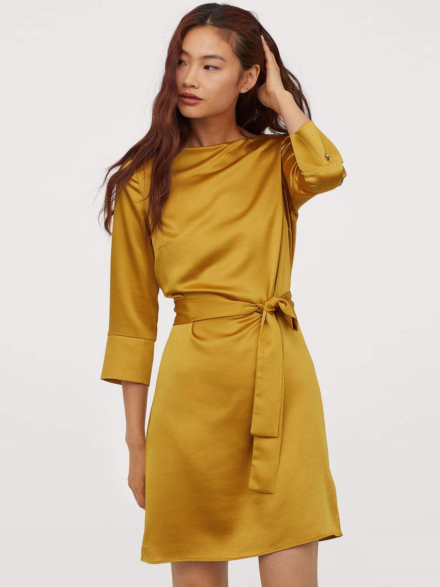 

Платье H&M 0649397-0 34 Горчичное