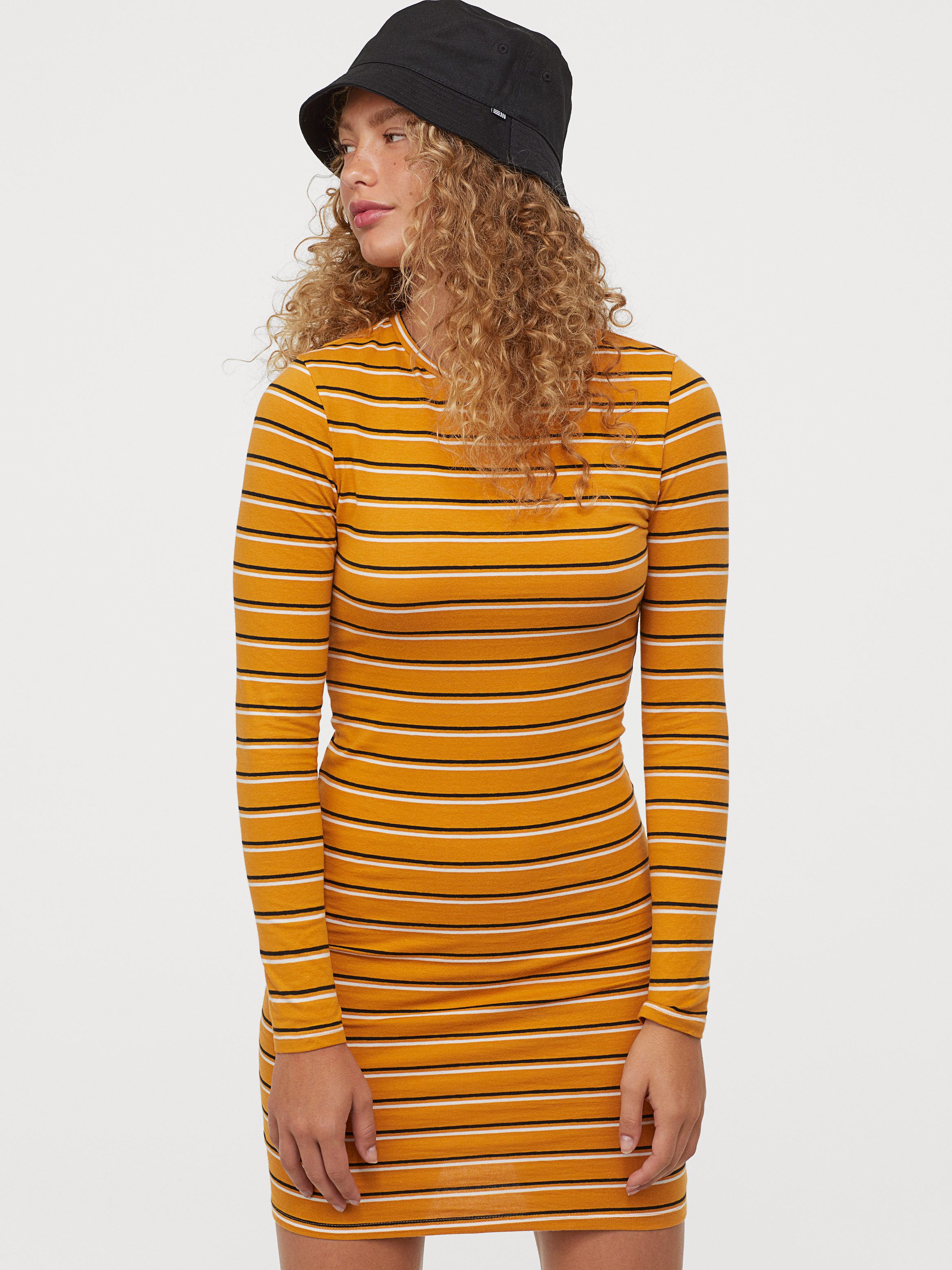 

Платье H&M 0706509-0 XS Оранжевое
