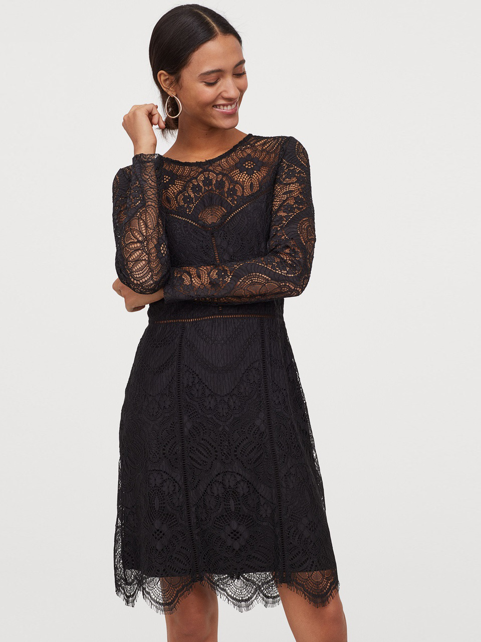 

Платье H&M 0842290-1 40 Черное