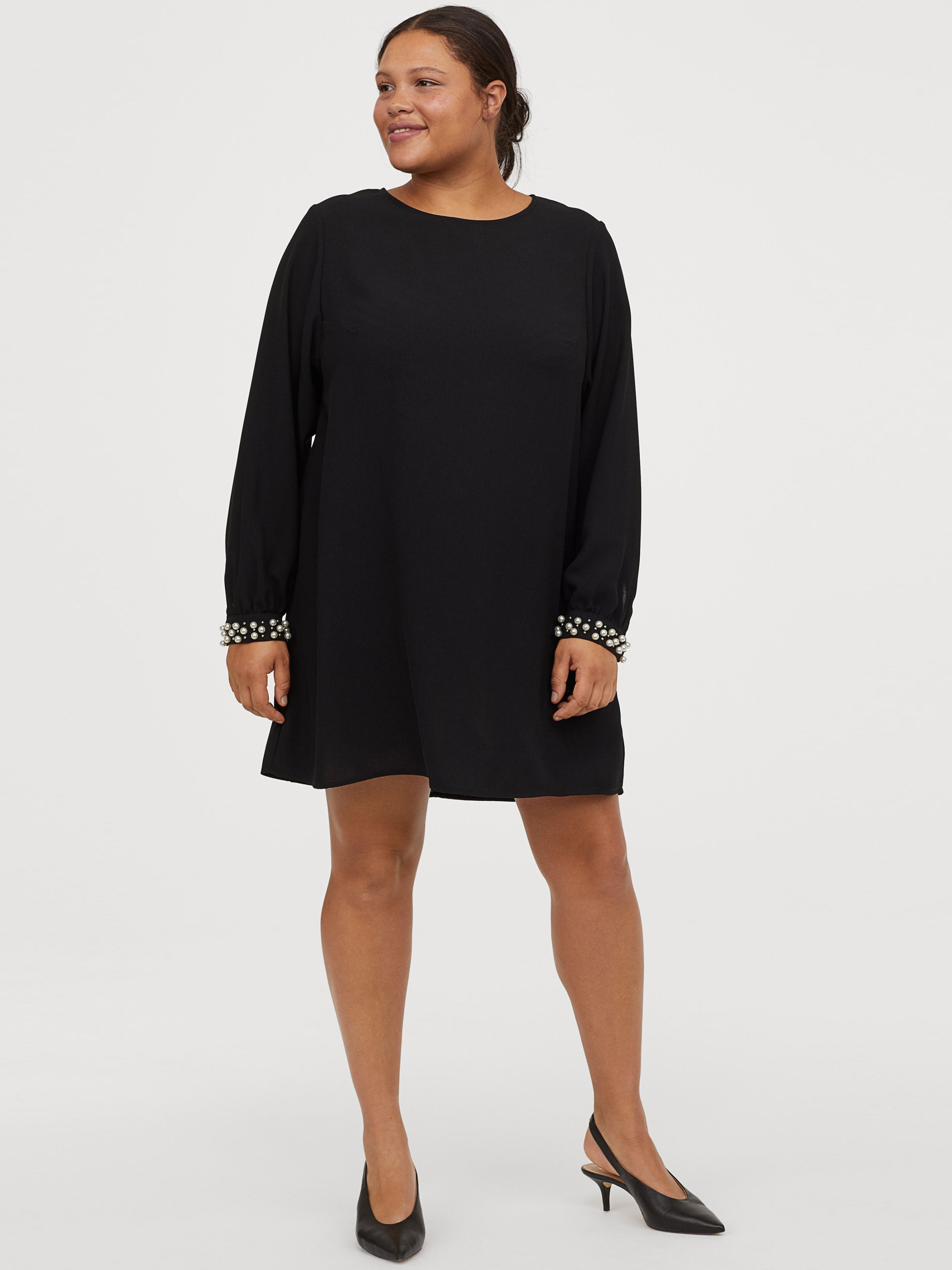 

Платье H&M 0842314-0 3XL Черное