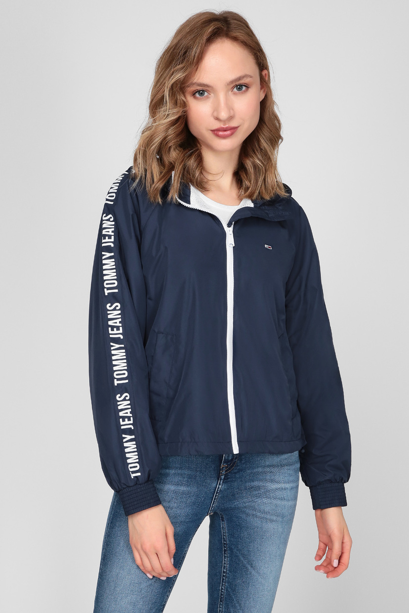 

Женская синяя ветровка TJW TAPE SLEEVE WINDBREAKER Tommy Hilfiger L DW0DW09929