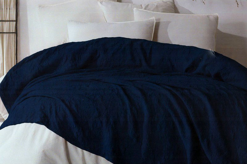 

Покрывало хлопковое SoundSleep Damask dark blue 240х260 + наволочки 2х50х70 см