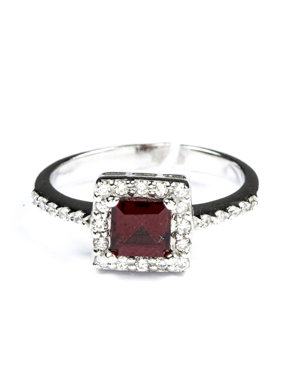

Кольцо из серебра с гранатом R-482 18,0 размер