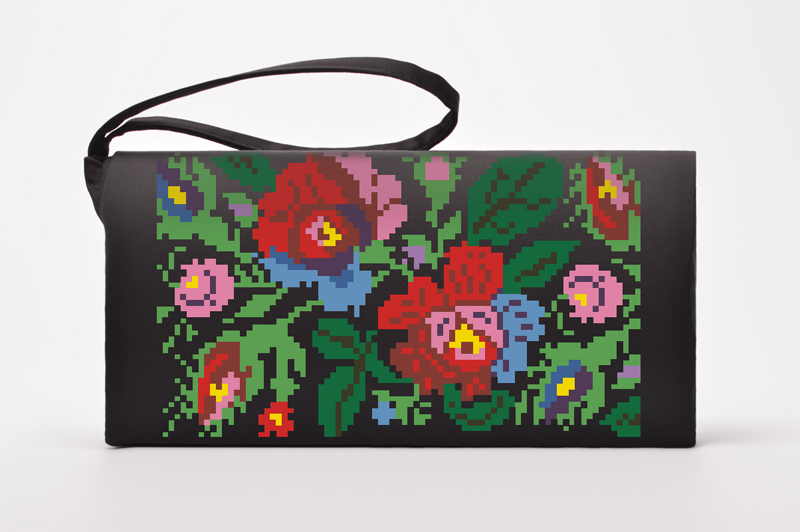 

Набір для вишивки бісером Барвиста Вишиванка заготовки пошитого клатча Буковинська сучасна (КЛ096шЧ1301k)