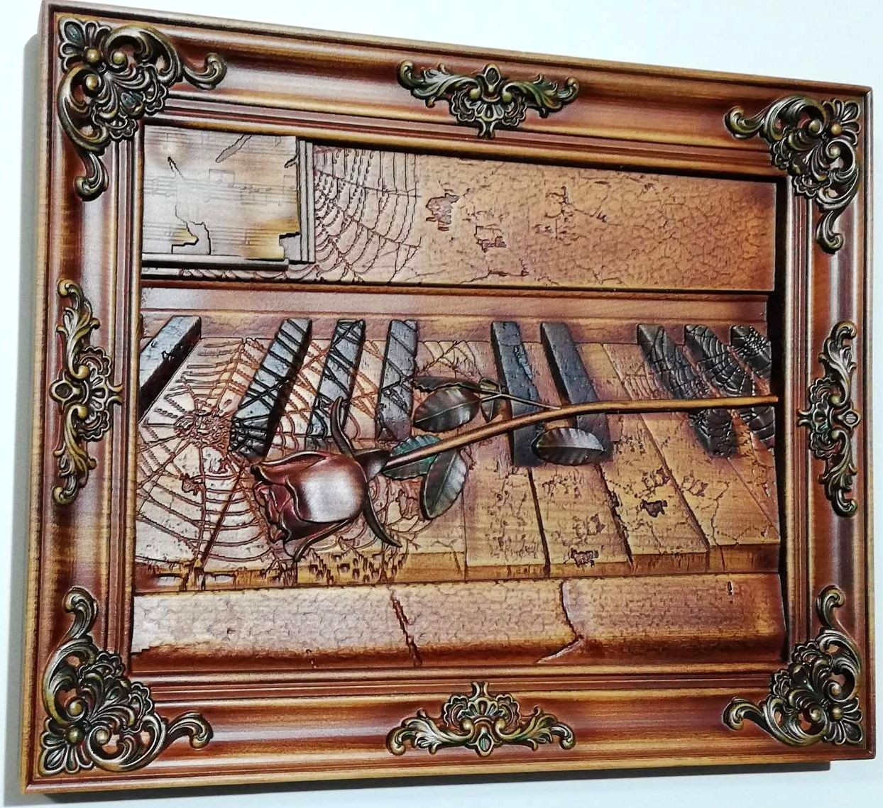 

Картина из дерева ART-3D-WOOD Роза на рояле