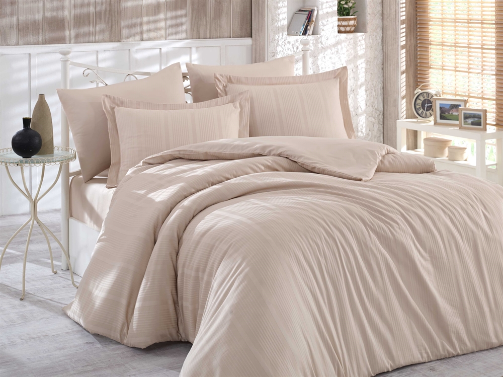 

Комплект постельного белья HOBBY Exclusive Sateen Diamond Stripe бежевый 200х220 см/2х50х70 см+2х70х70