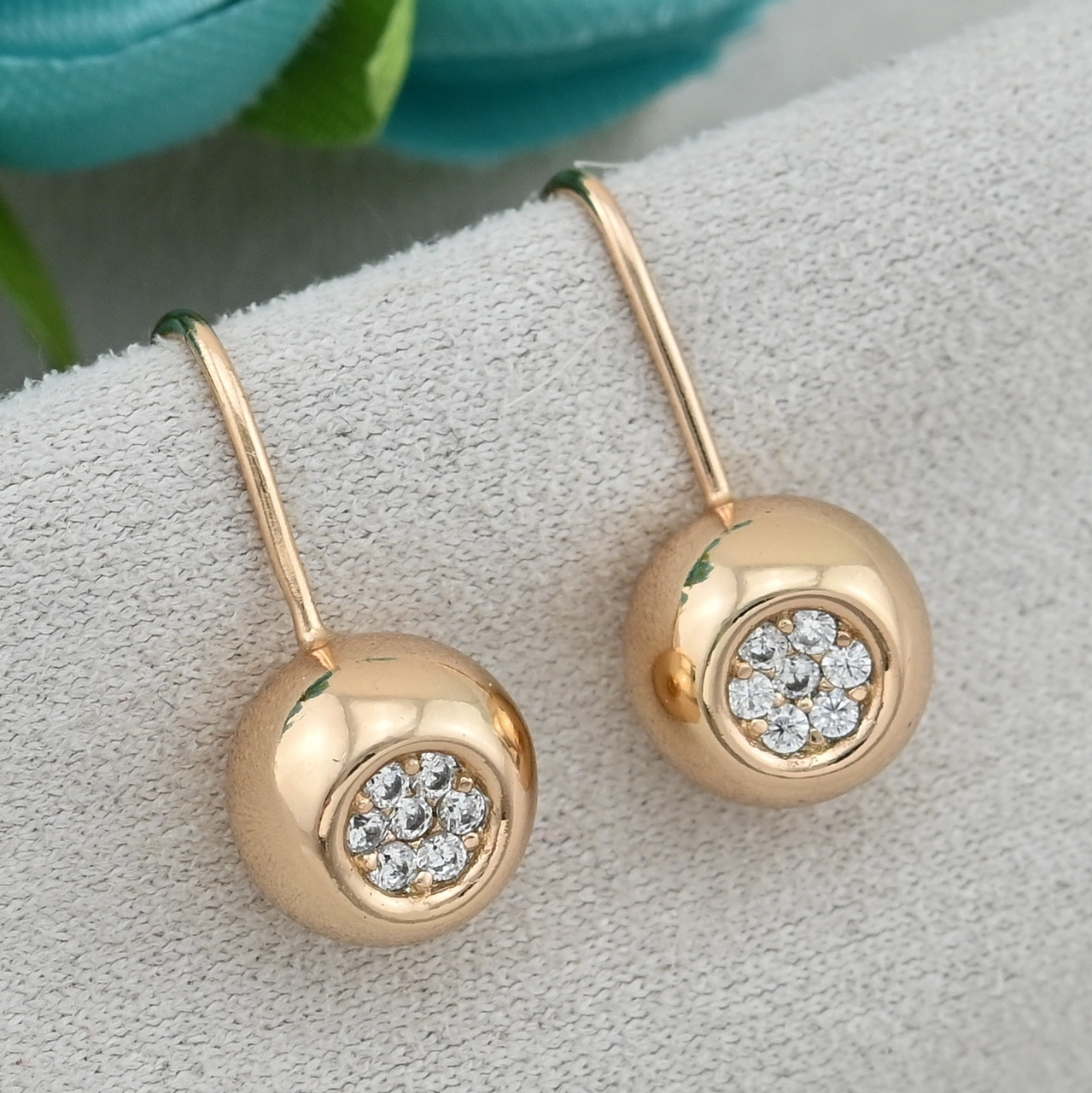 

Серьги Xuping 30489 размер 16х8 мм вес 3.1 г белые фианиты позолота 18К