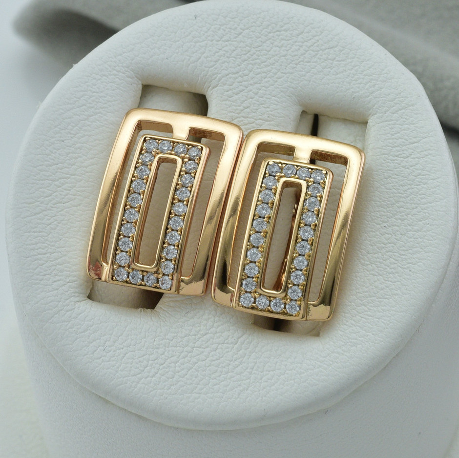 

Серьги Xuping 30007 размер 16х11 мм белые фианиты вес 4.5 г позолота 18К