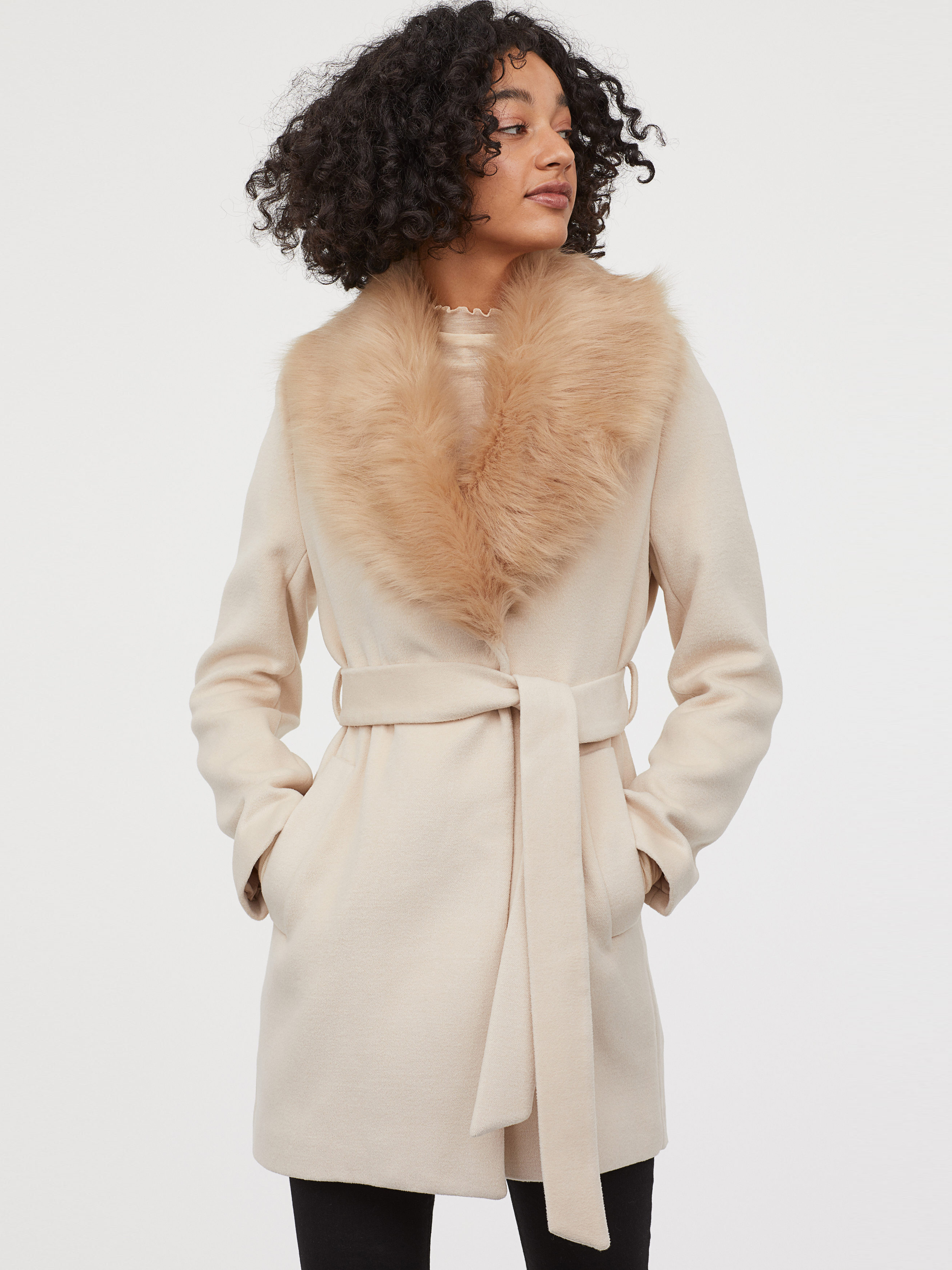 

Пальто H&M 0787095-0  Светло-бежевое, Пальто H&M 0787095-0 46 Светло-бежевое