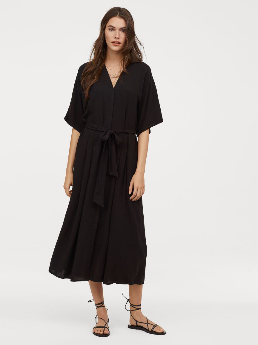 

Платье H&M 0712846-9 46 Черное