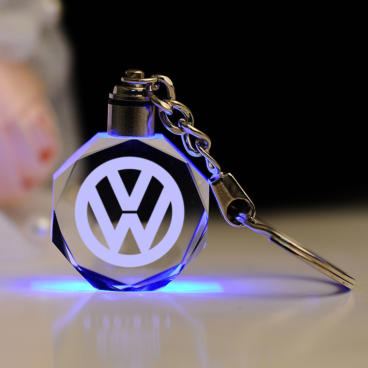 

Брелок автомобильный Кристал на ключи Volkswagen GF с подсветкой (HbP74332412)