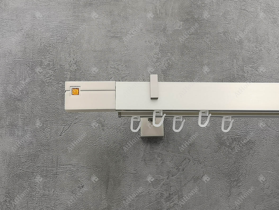 

Карниз Marcin Dekor Square line Q-ART с коричневым кристаллом 320 см двойной Сталь матовая (кронштейн 14-17 см)