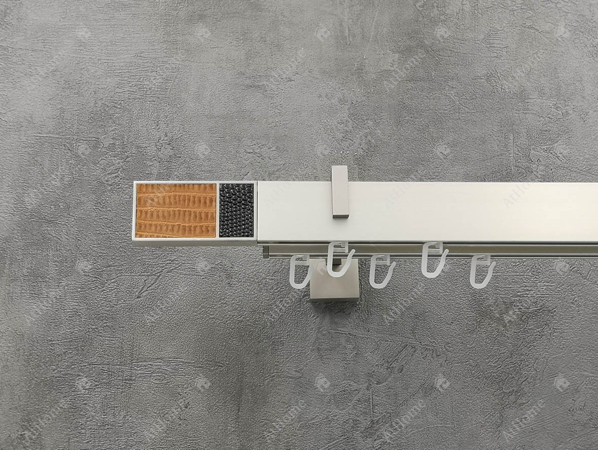 

Карниз Marcin Dekor Square line BOSS коричневая/черная кожа 240 см двойной Сталь матовая (кронштейн 9-13 см)