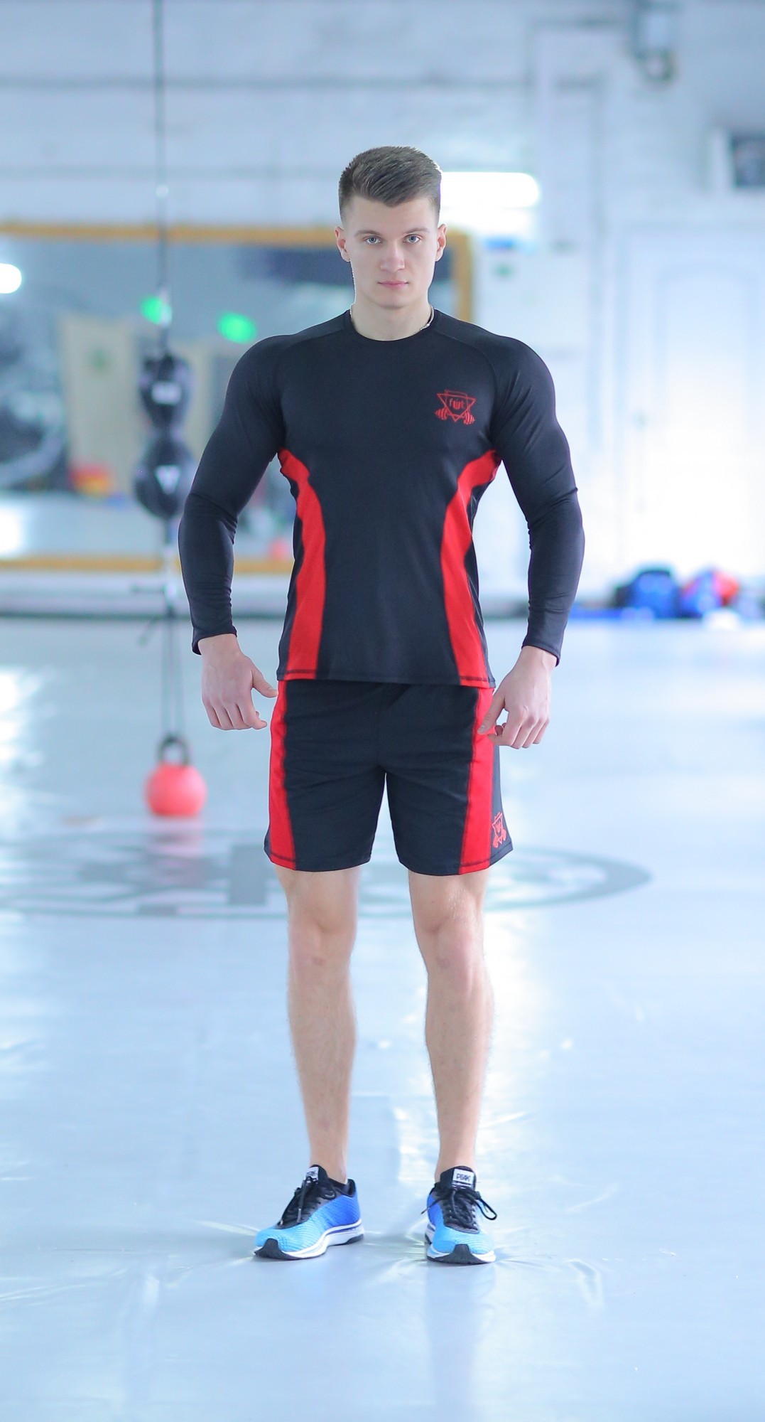 

Мужские спортивные шорты Sprint red FitU XL Черный 000150845