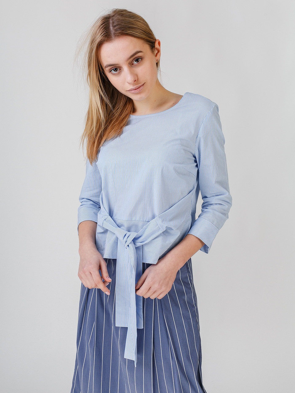 

Блуза женская Only с тканевым декором голубая, Блуза женская Only с тканевым декором голубая S