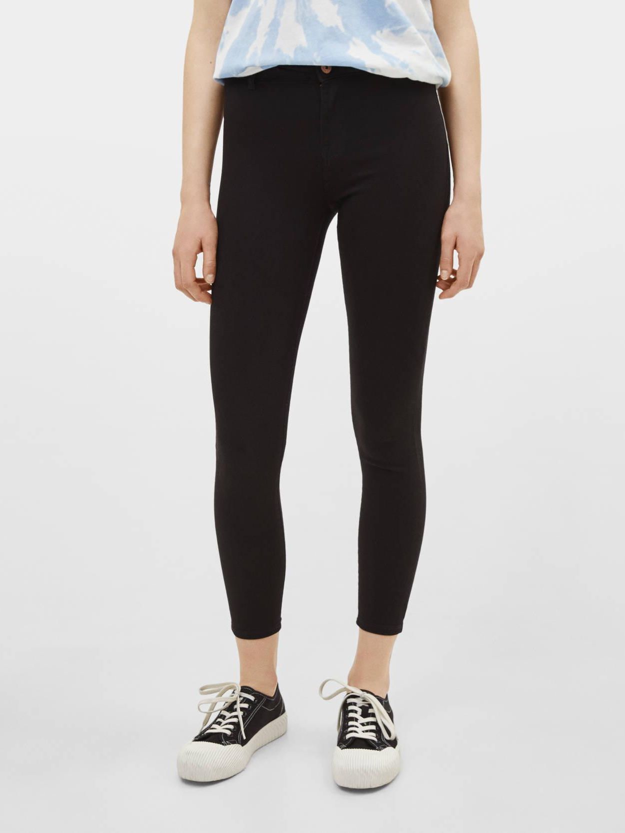 

Джинсы Bershka 5236/019/800-AAAD 32 Черные