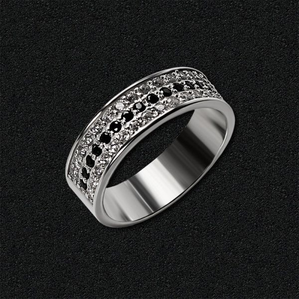 

Серебряное кольцо с фианитами 1099-бч-16,5