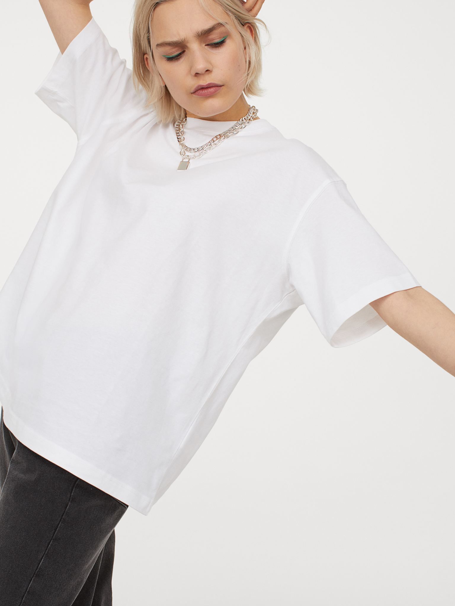 

Футболка H&M 1812-8063880 XS Белая