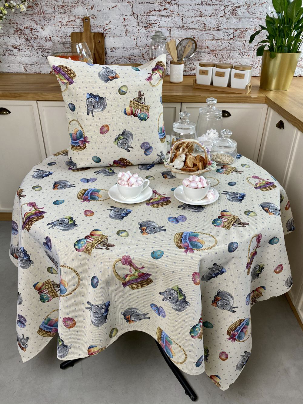 

Скатерть гобеленовая Limaso EDEN647-240D круглая 240 см